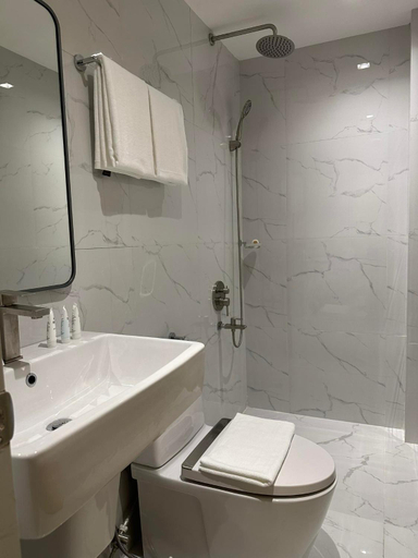 Bathroom, West Prime Hotel & Restaurant, Calbayog City