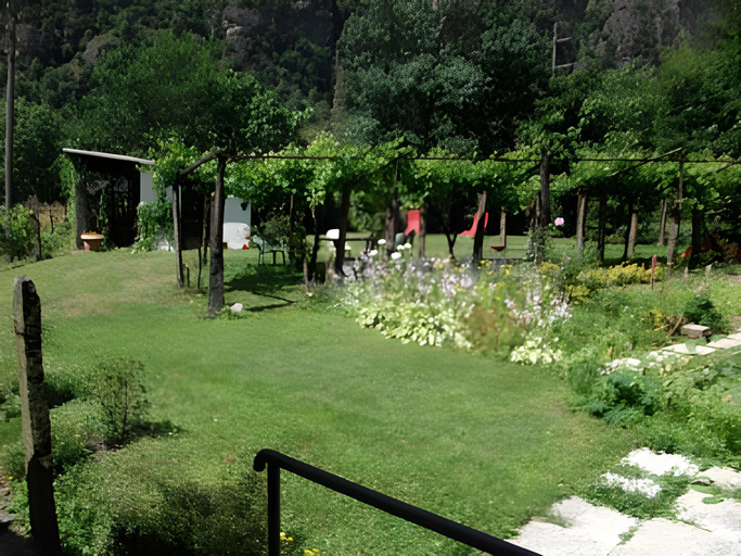 Others 4, Grotto Pergola, Leventina