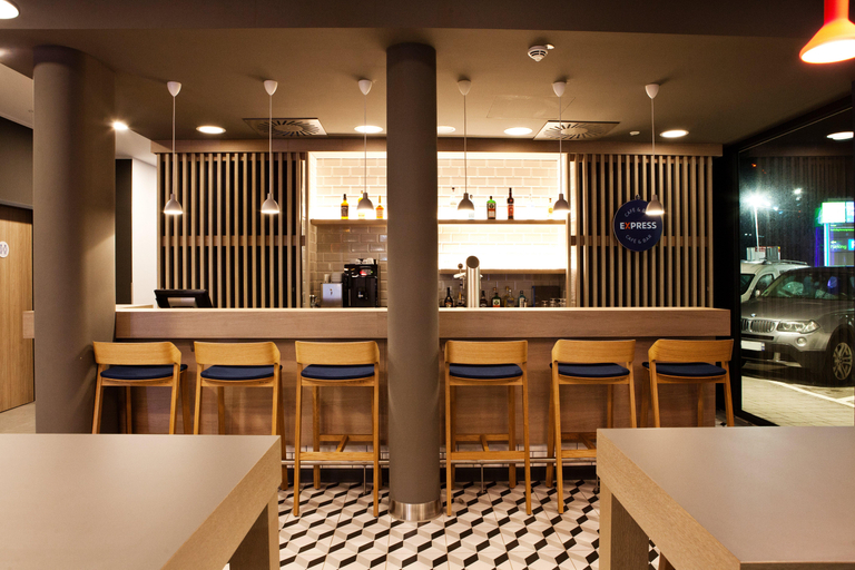Restaurant 12
