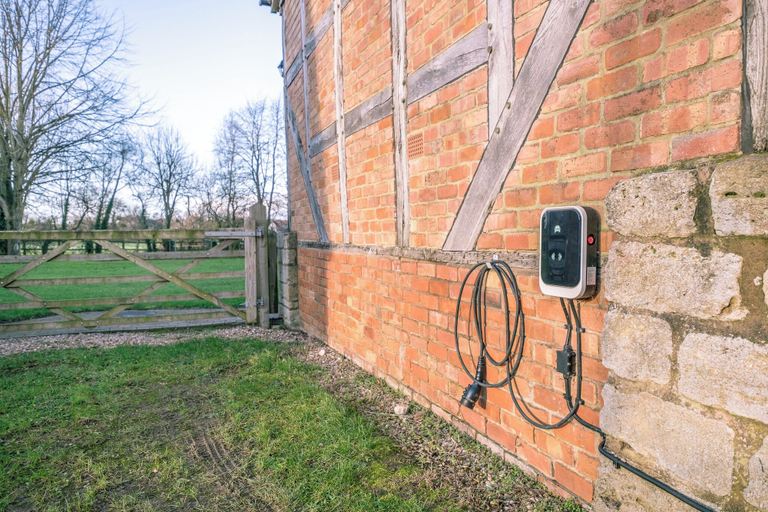 Exterior & Views 2, The Threshing Barn-Stunning 5 BD Retreat, Worcestershire