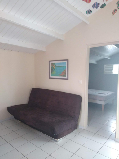 Others 4, Residence Naturelle pour Naturistes, Le Moule