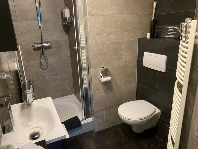 Bathroom 2, Bed & Breakfast Romee, Epe