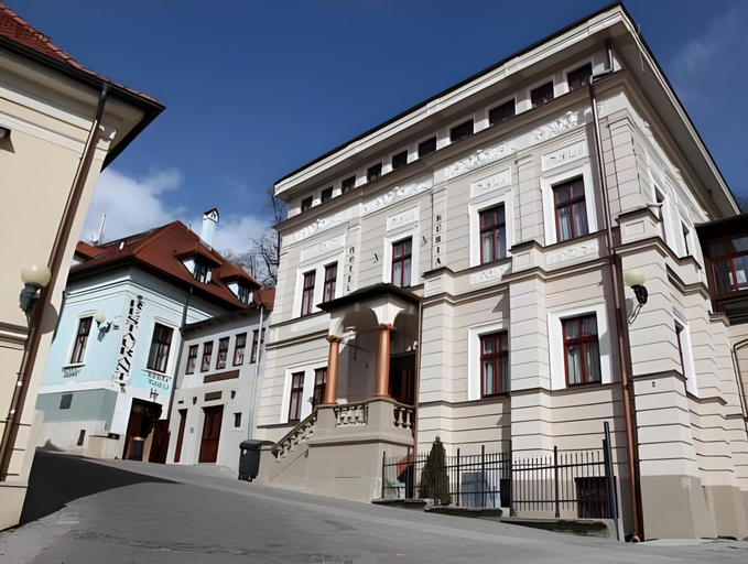 Others 5, Hotel Kuria, Banská Bystrica