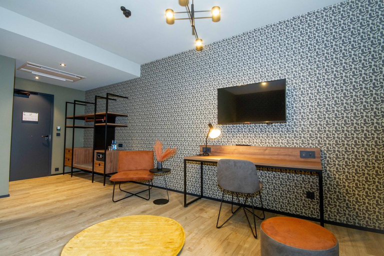Others 5, DAS Hotel by Hopfenschlingel, Rastatt
