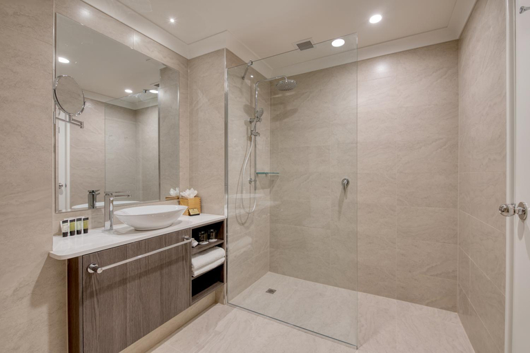 Bathroom 7