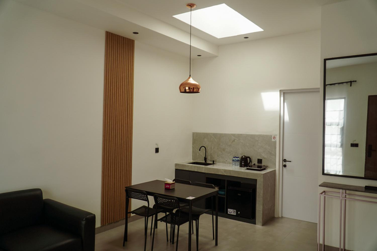 Dining Room 7