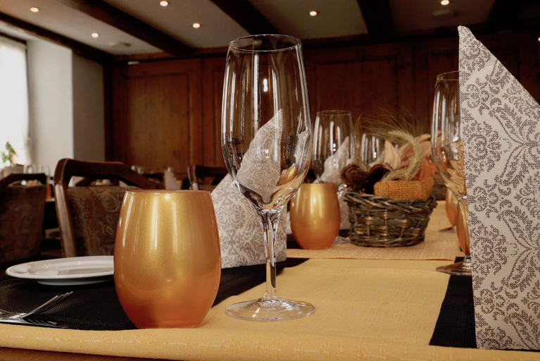 Food & Drinks 5, Hotel restaurant weisses Kreuz Breitenbach , Thierstein