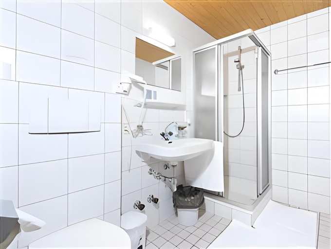 Bathroom 3, Gastehaus Elisabeth, Innsbruck Land