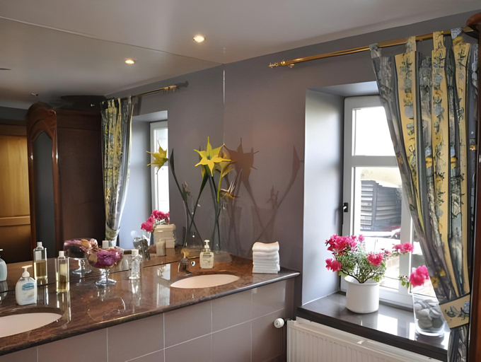 Bathroom, Auberge Des Cretes, Namur