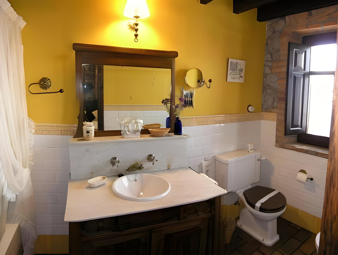 Bathroom 3, Posada de Pedrena, Cantabria