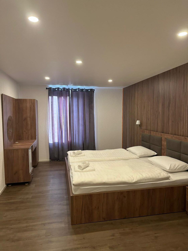 Bedroom 2, Hotel Restaurant du Moulin, Val-de-Travers