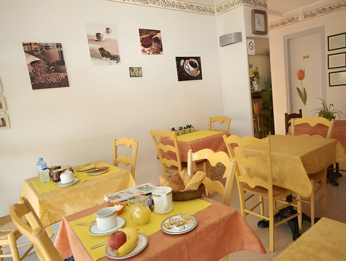 Others 4, Hotel Le Relais, Gers