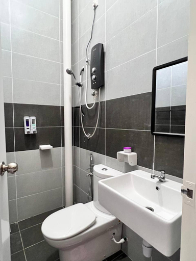 Bathroom 7