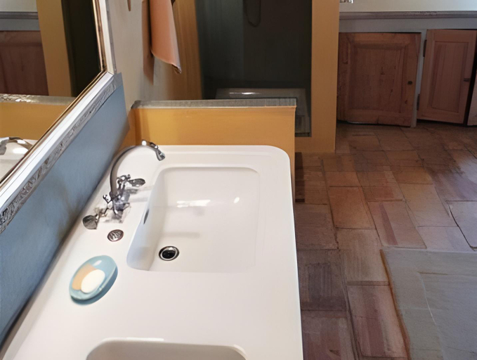 Bathroom, Mas du Moutet, Gard