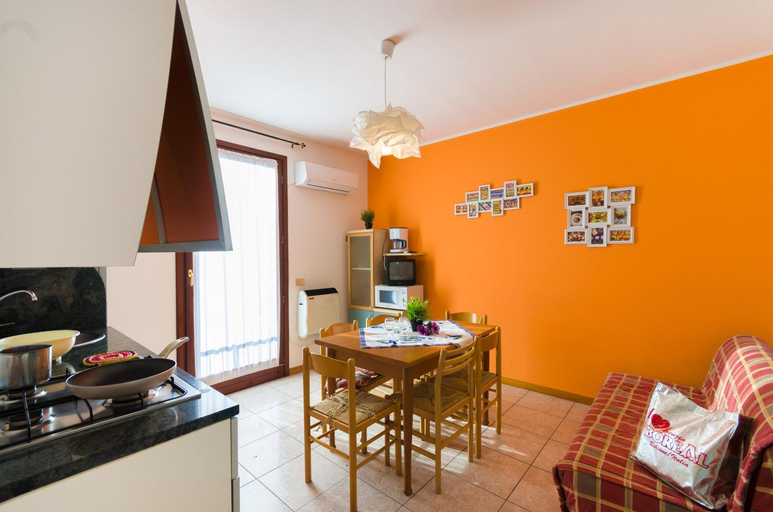 Others 4, Villa Veneta, Venezia