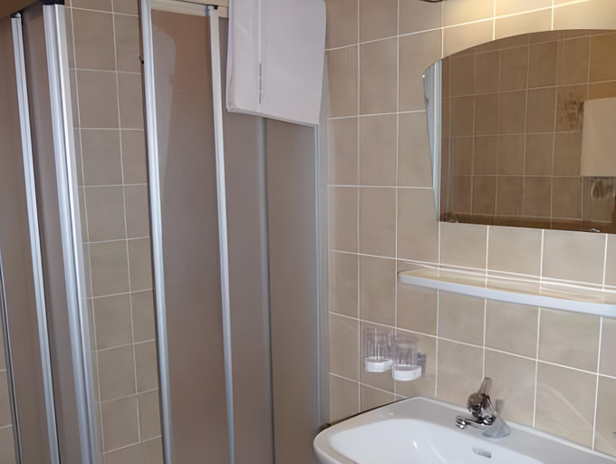 Bathroom 4, Hotel Garni Fimba, Landeck