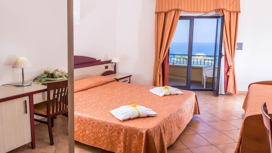 Bedroom 3, Nettuno Hotel Palace, Cosenza