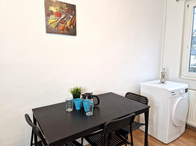 Others 3, Meribu F85-87 Wohnung fur Monteure und Arbeiter, Gelsenkirchen