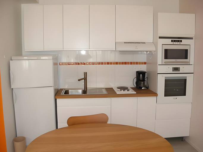 Others 3, RESIDENCE Rive Droite, Savoie