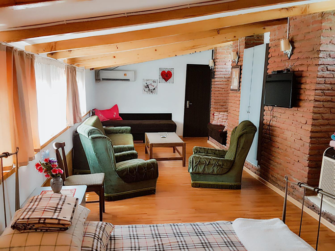 Others 4, Bright Cozy King Bed Apartment in Tbilisi Center, Tbilisi