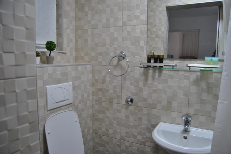 Bathroom 6
