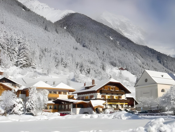 Exterior & Views 1, Santeshotel, Bolzano