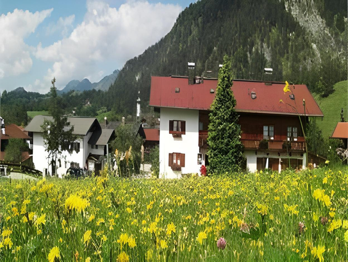 Others 2, Gastehaus Bergstuberl, Traunstein