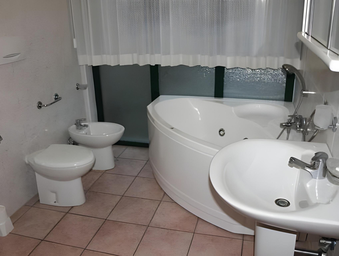 Bathroom 2, Residence La Piscina, Teramo