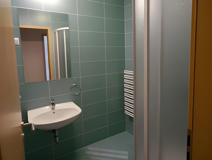 Bathroom 3, Termal Kemping Apartmanok es Bungalok, Siklósi