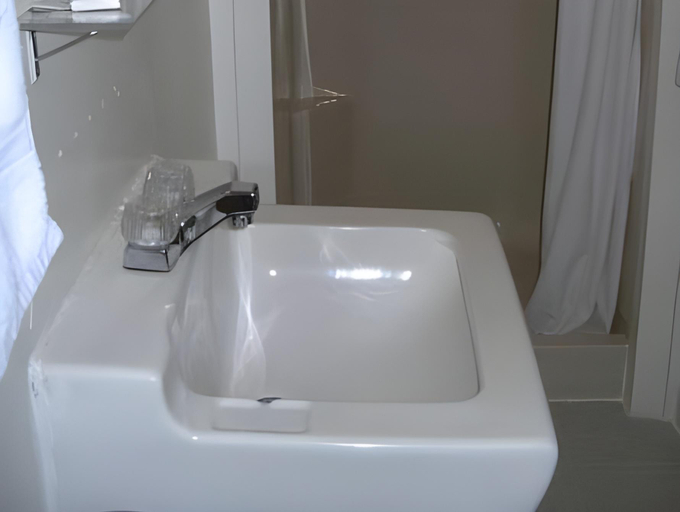 Bathroom 5, Little River Motel Saint Regis, Mineral