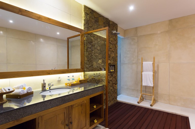 Bathroom 9