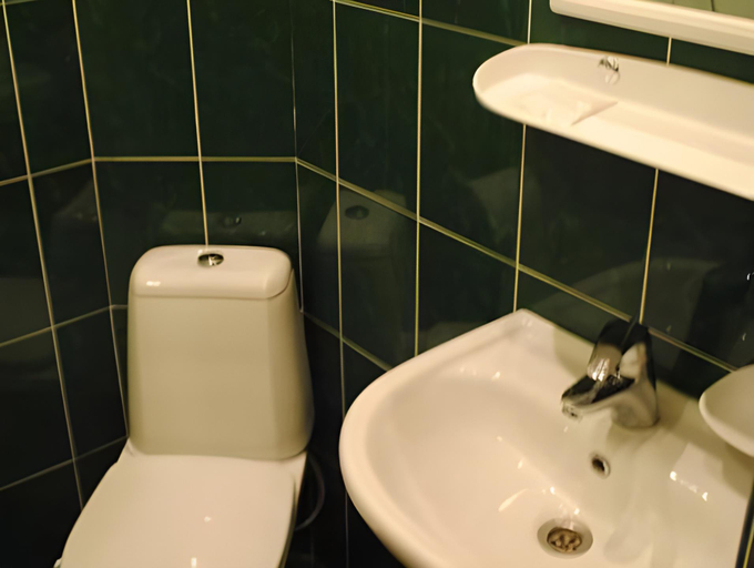 Bathroom 3, Gusarskiy Hotel and Apartment, Solomians'kyi