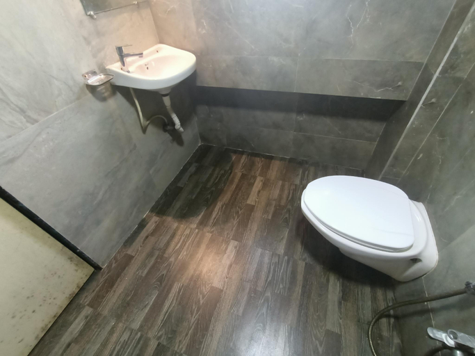 Bathroom 3, Hotel Stay Inn, Thane