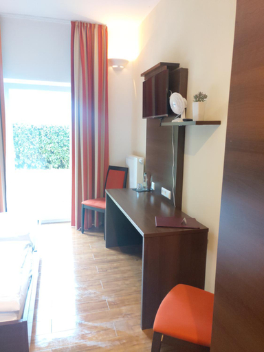 Others 5, Hotel Auf der Buhn, Karlsruhe