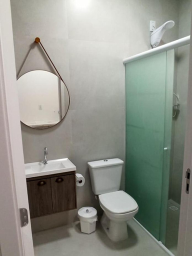 Others 2, Suites a 100m da praia e 800m do Beto Carrero, Penha