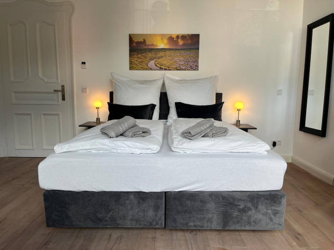 Bedroom 18