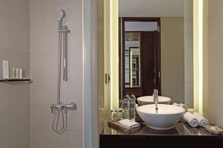 Bathroom 19