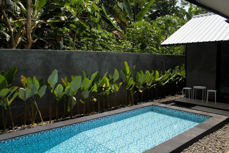 Swimming Pool 3