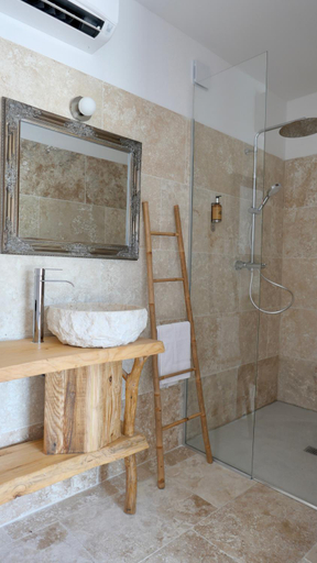 Bathroom 3, A Machja, Corse-du-Sud