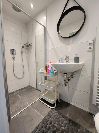 Others 5, Cozy Apartment mit WIFI, Aufzug & Kostenlos Parken EL-Living, Augsburg