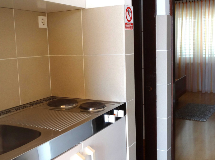 Private kitchen 2, Comfortable Crikvenica Studio Apartments With Balcony, Crikvenica