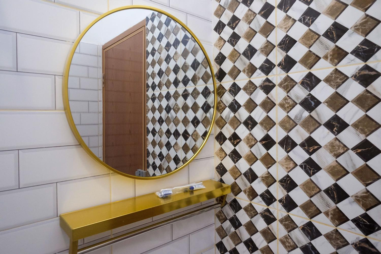 Bathroom 8