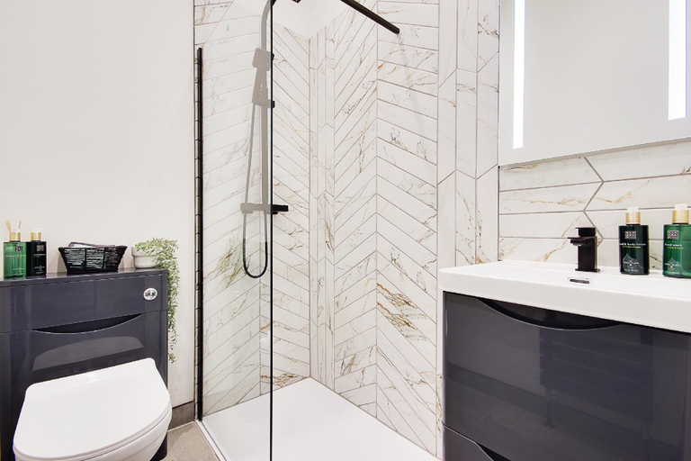 Bathroom 9