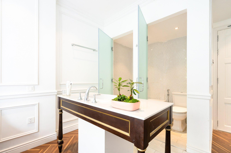 Bathroom 4