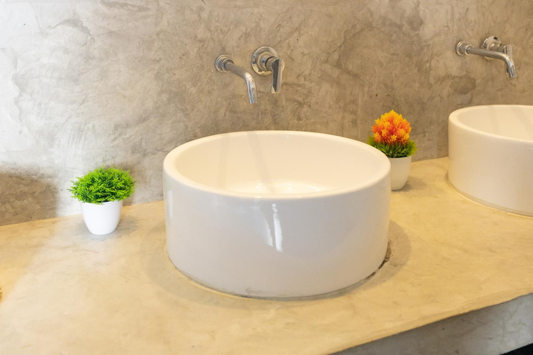 Bathroom 13