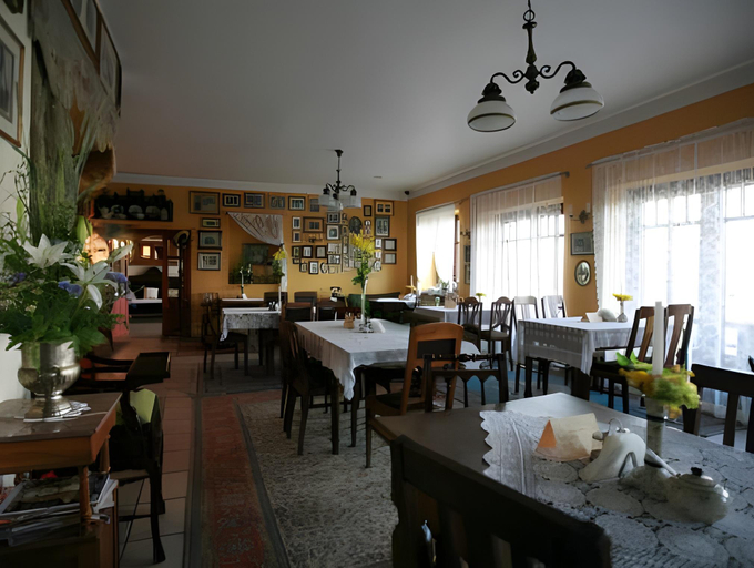 Food & Drinks 3, Motel Klara, Pleszew