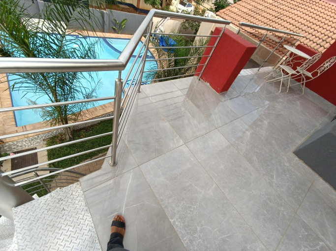 Others 3, Manasseh Guesthouse, Gaborone