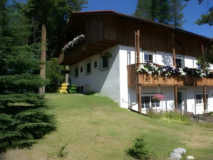 Others 4, Alpenglow Bed and Breakfast, East Kootenay