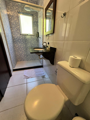 Bathroom 2, La Coquille, Angra dos Reis