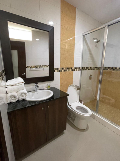 Bathroom 5, PALMAR CENTER, El Guabo